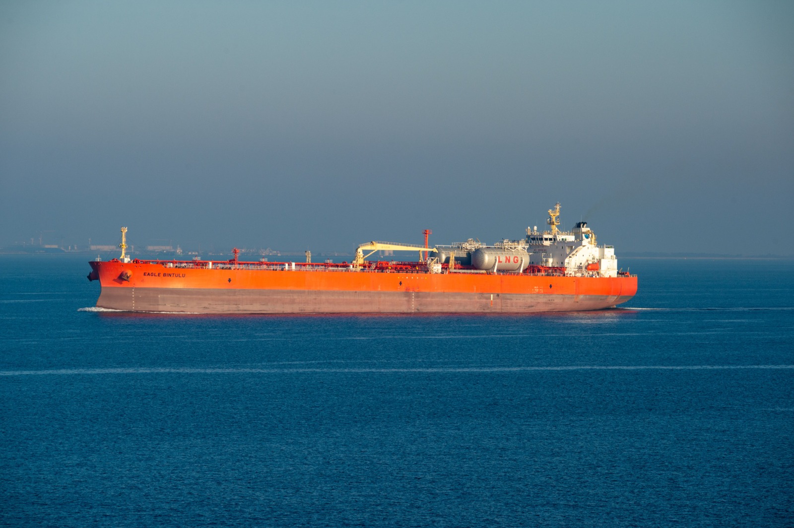  Strait of Hormuz Becomes the Centre of a New Energy Security Contest as Iran Sets Conditions for Reopening