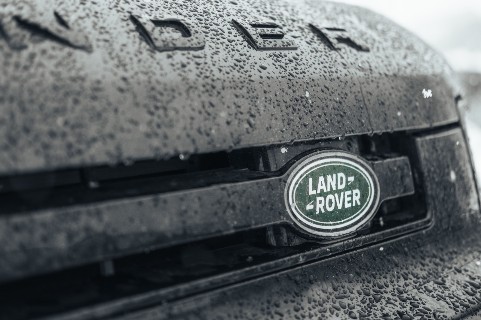 Jaguar Land Rover Plans 4,000 Job Cuts as UK Automotive Industry Faces Renewed Cost Pressure