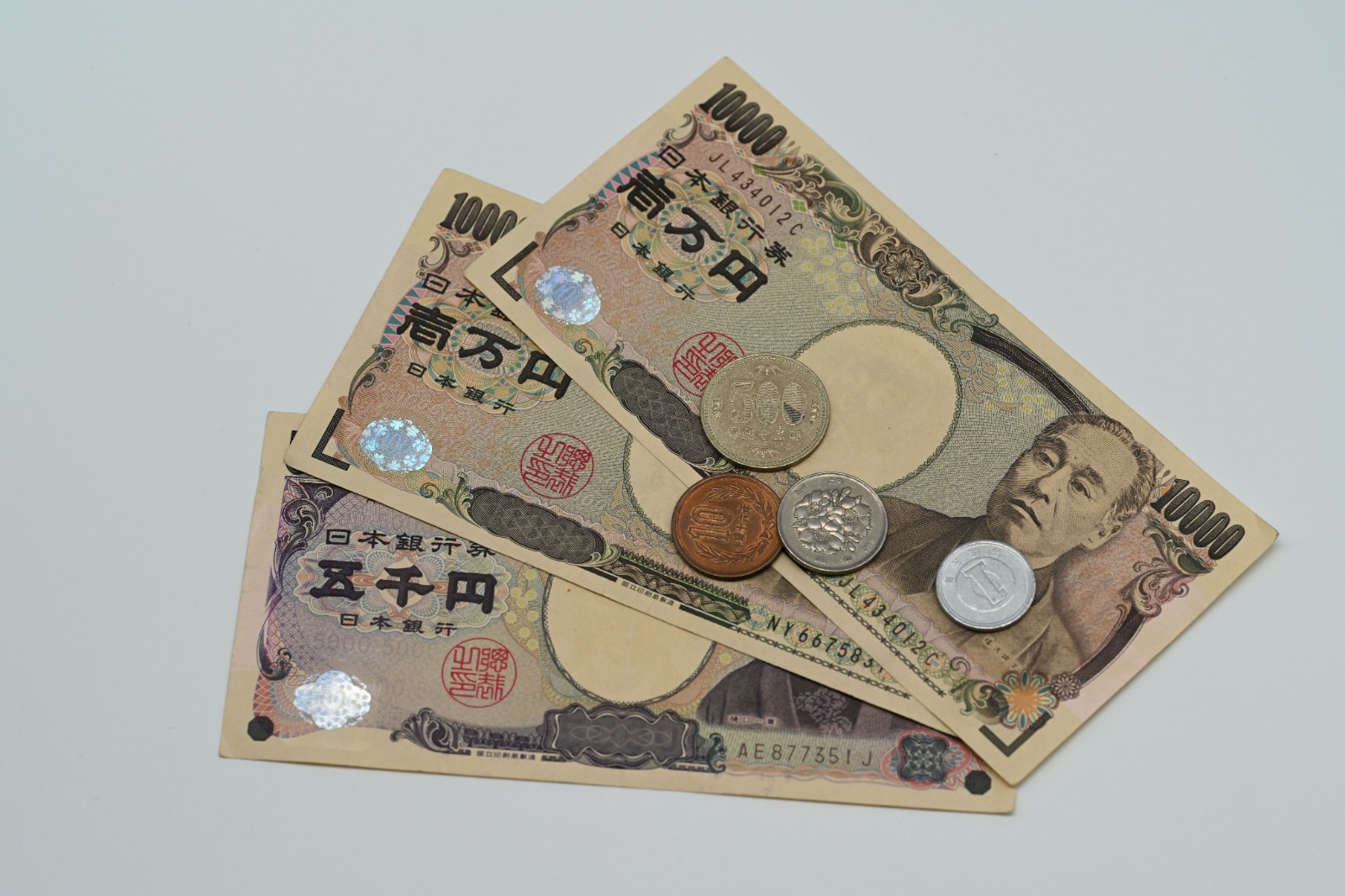 Yen Surge Forces Markets to Reassess Carry Trades as Bank of Japan Tightening Bets Intensify