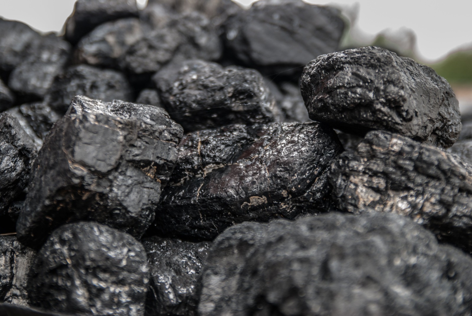 Middle East Conflict Pushes Global Coal Demand Towards Record High, IEA Says
