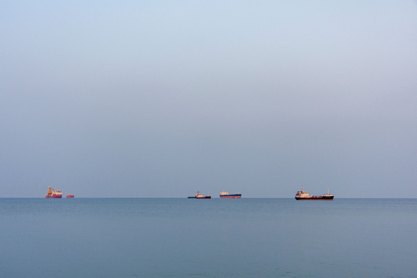 Oil Markets Face Prolonged Logistics Strain as Middle East Exports Recover