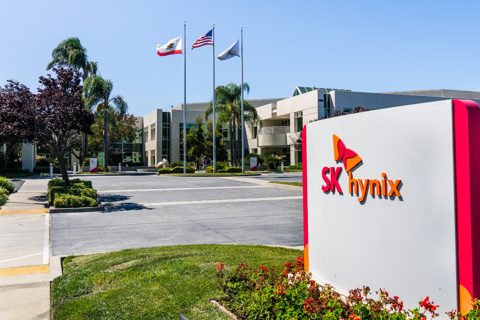 SK Hynix Profit Jumps More Than Sevenfold as AI Infrastructure Demand Drives Chip Market Gains